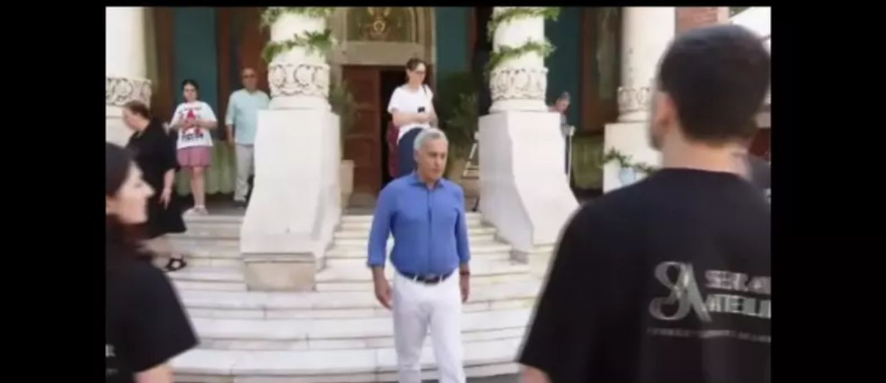 Călin Georgescu, filmat ieșind din biserica unde Kira Hagi s-a cununat religios cu Thomas Ferfelis WhatsApp Image 2025 06 29 at 16.40.26 1