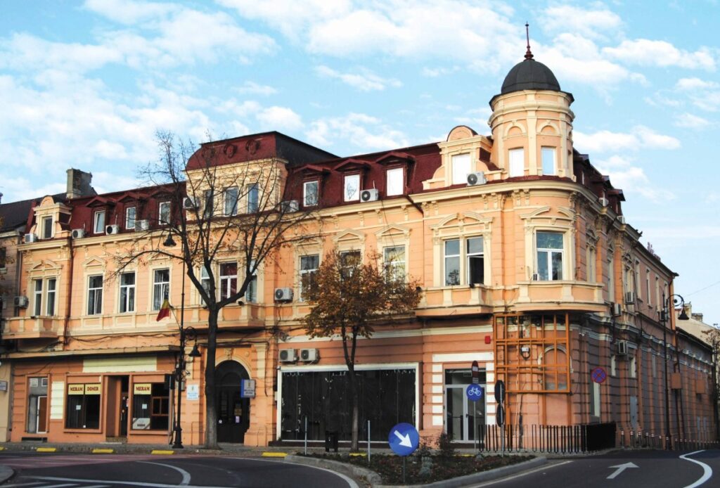 Cinematograful Studio din Constanța, fostul Popular, își caută chiriaș 2 Cinematograful Studio din Constanța, fostul Popular, își caută chiriaș a6de45d9 c46a 48ec 8a99 42cb133d77c4
