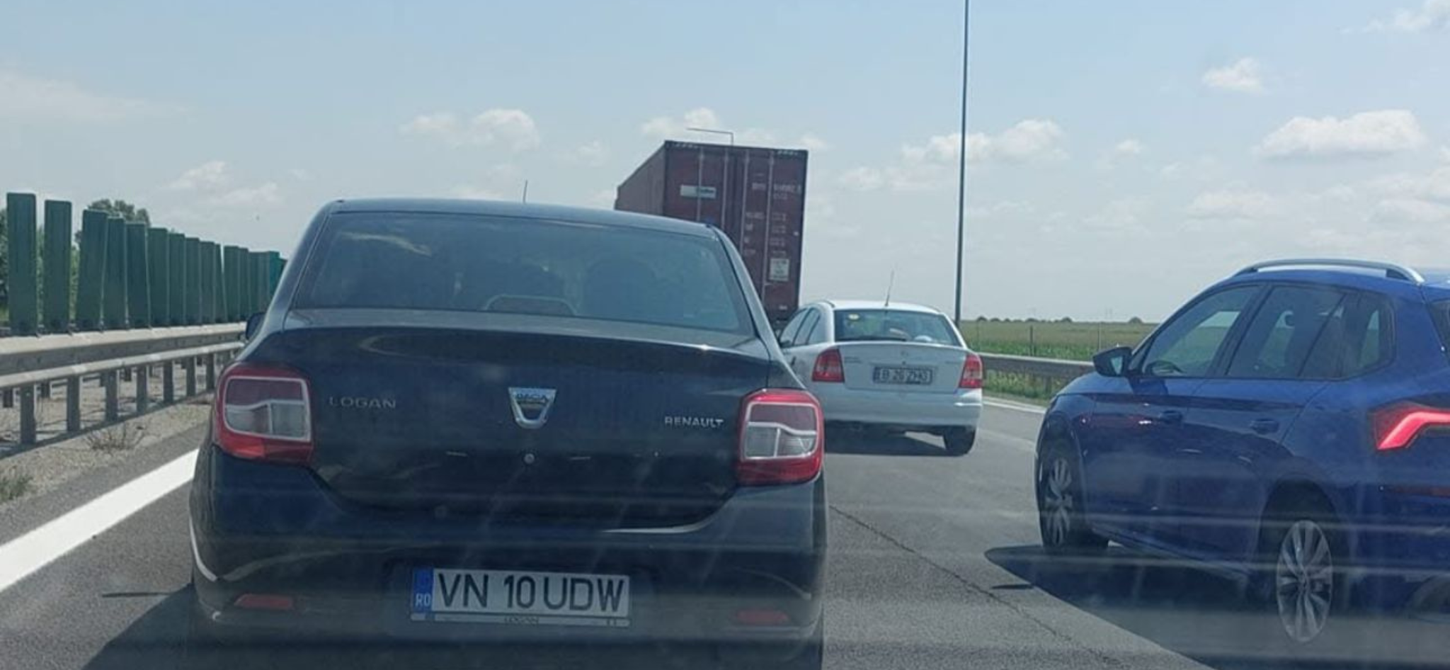 Accident între două mașini pe Autostrada A2, sensul de mers spre Constanța / Trafic îngreunat accident a2 trafic ingreunat