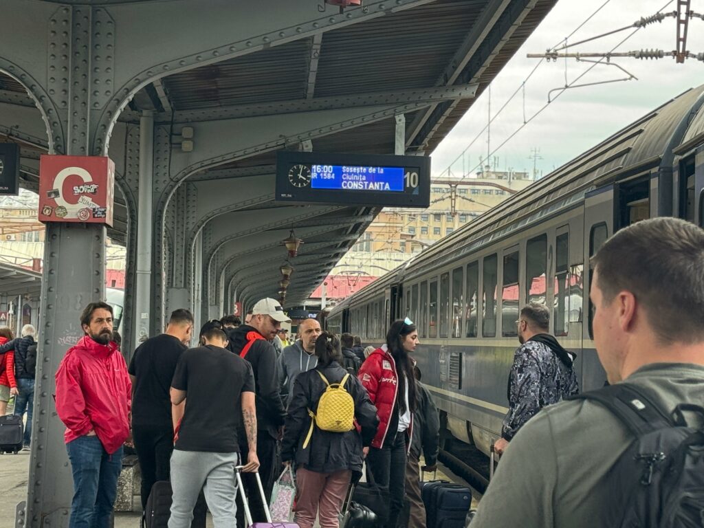DOCUMENTE CFR lansează Trenurile Soarelui 2025/ 54 de trenuri directe spre litoral, din 13 iunie până în 6 septembrie 2 DOCUMENTE CFR lansează Trenurile Soarelui 2025/ 54 de trenuri directe spre litoral, din 13 iunie până în 6 septembrie af7844ec d96b 4c96 a779 32846a79642f