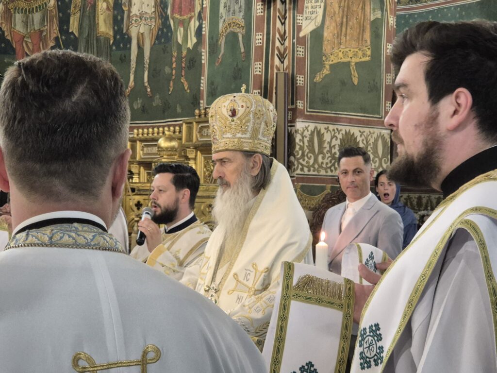 FOTO VIDEO Celebrul fotbalist Florinel Coman se căsătorește la Catedrala din Constanța/ ÎPS Teodosie oficiază ceremonia/ Este prezent și Gigi Becali UPDATE 23 FOTO VIDEO Celebrul fotbalist Florinel Coman se căsătorește la Catedrala din Constanța/ ÎPS Teodosie oficiază ceremonia/ Este prezent și Gigi Becali UPDATE bcc73b38 1b37 4b9b ae3e 47332635943d