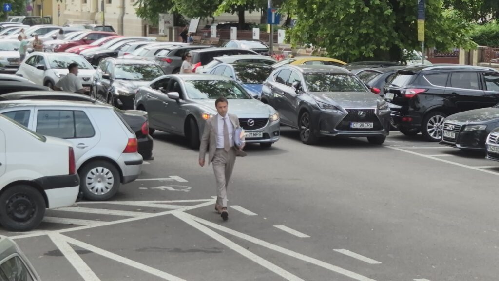 FOTO VIDEO Radu Cristian, un nou termen în dosarul DNA/ Ședința a început cu o suspendare UPDATE c23d1558 d0a6 4520 af88 b407e60b7aa3