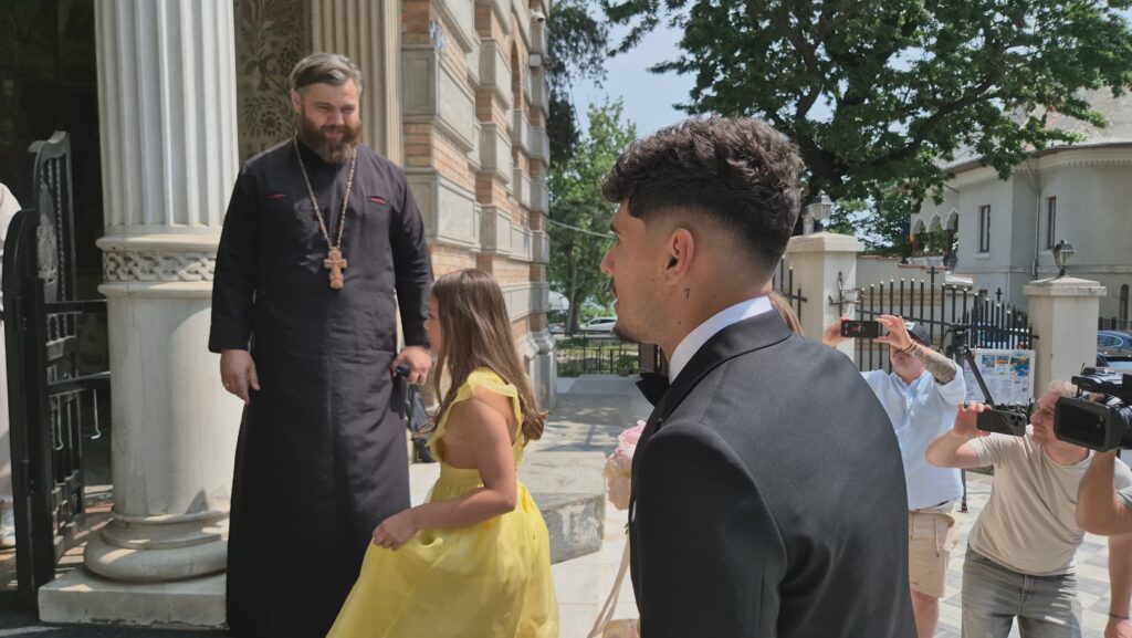 FOTO VIDEO Celebrul fotbalist Florinel Coman se căsătorește la Catedrala din Constanța/ ÎPS Teodosie oficiază ceremonia/ Este prezent și Gigi Becali UPDATE 5 FOTO VIDEO Celebrul fotbalist Florinel Coman se căsătorește la Catedrala din Constanța/ ÎPS Teodosie oficiază ceremonia/ Este prezent și Gigi Becali UPDATE c3ee50fd 5dda 4c59 9c20 9d8ff1da07ce