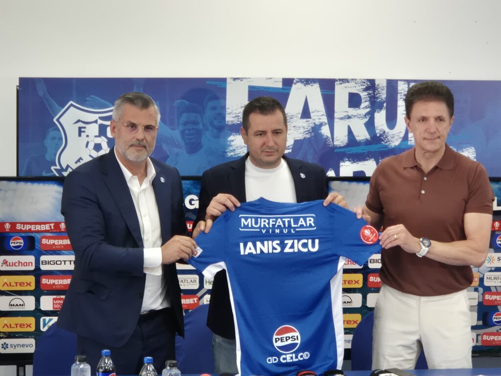 FOTO VIDEO Echipa de fotbal Farul își prezintă noul antrenor, după plecarea lui Hagi LIVE TEXT 7 FOTO VIDEO Echipa de fotbal Farul își prezintă noul antrenor, după plecarea lui Hagi LIVE TEXT c7577b55 ad75 481f ae14 8e42732777dc