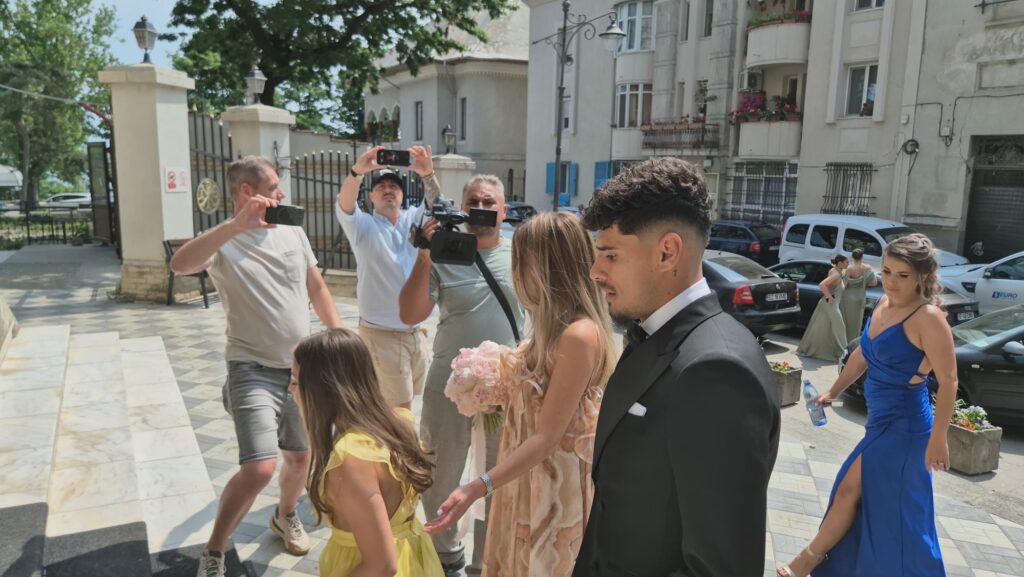 FOTO VIDEO Celebrul fotbalist Florinel Coman se căsătorește la Catedrala din Constanța/ ÎPS Teodosie oficiază ceremonia/ Este prezent și Gigi Becali UPDATE 3 FOTO VIDEO Celebrul fotbalist Florinel Coman se căsătorește la Catedrala din Constanța/ ÎPS Teodosie oficiază ceremonia/ Este prezent și Gigi Becali UPDATE caa637b6 62df 42f1 84f9 6cb232952f9a