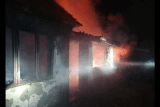 Tragedie! Un copil de 9 ani a fost găsit carbonizat, după un incendiu produs la o casă casa incendiu