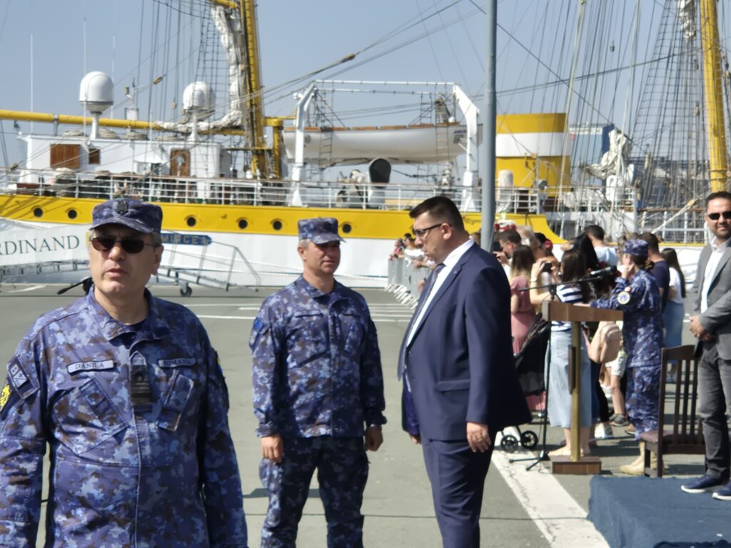 FOTO VIDEO Fregata „Regele Ferdinand” a revenit în portul militar Constanța după misiunea din Mediterană UPDATE 6 FOTO VIDEO Fregata „Regele Ferdinand” a revenit în portul militar Constanța după misiunea din Mediterană UPDATE d0117a81 c583 427c 9422 b258f41568a4