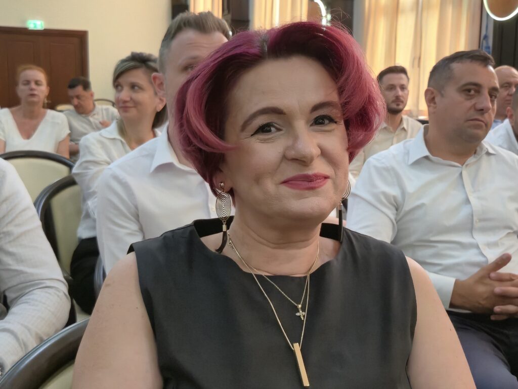 FOTO VIDEO Cristian Popescu Piedone susține că nu a vorbit cu primarul Chițac pentru a-l detașa disciplinar pe Horia Constantinescu LIVE TEXT 6 FOTO VIDEO Cristian Popescu Piedone susține că nu a vorbit cu primarul Chițac pentru a-l detașa disciplinar pe Horia Constantinescu LIVE TEXT d1b6dd33 0662 4eda 96d0 8beef66df239