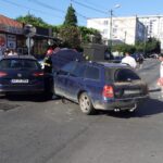FOTO Accident cu 5 persoane implicate la intersecția străzilor Unirii și Zorelelor d8496f08 72af 4fef a8ad 25923de62048
