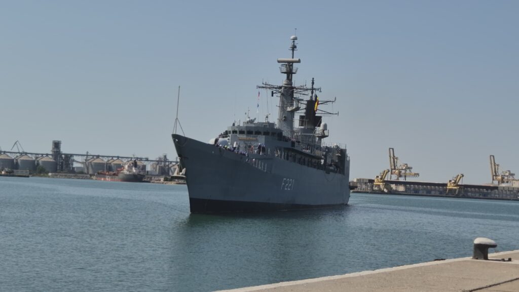 FOTO VIDEO Fregata „Regele Ferdinand” a revenit în portul militar Constanța după misiunea din Mediterană UPDATE 18 FOTO VIDEO Fregata „Regele Ferdinand” a revenit în portul militar Constanța după misiunea din Mediterană UPDATE dc2596db c381 477d 8e2e 47a456f91644