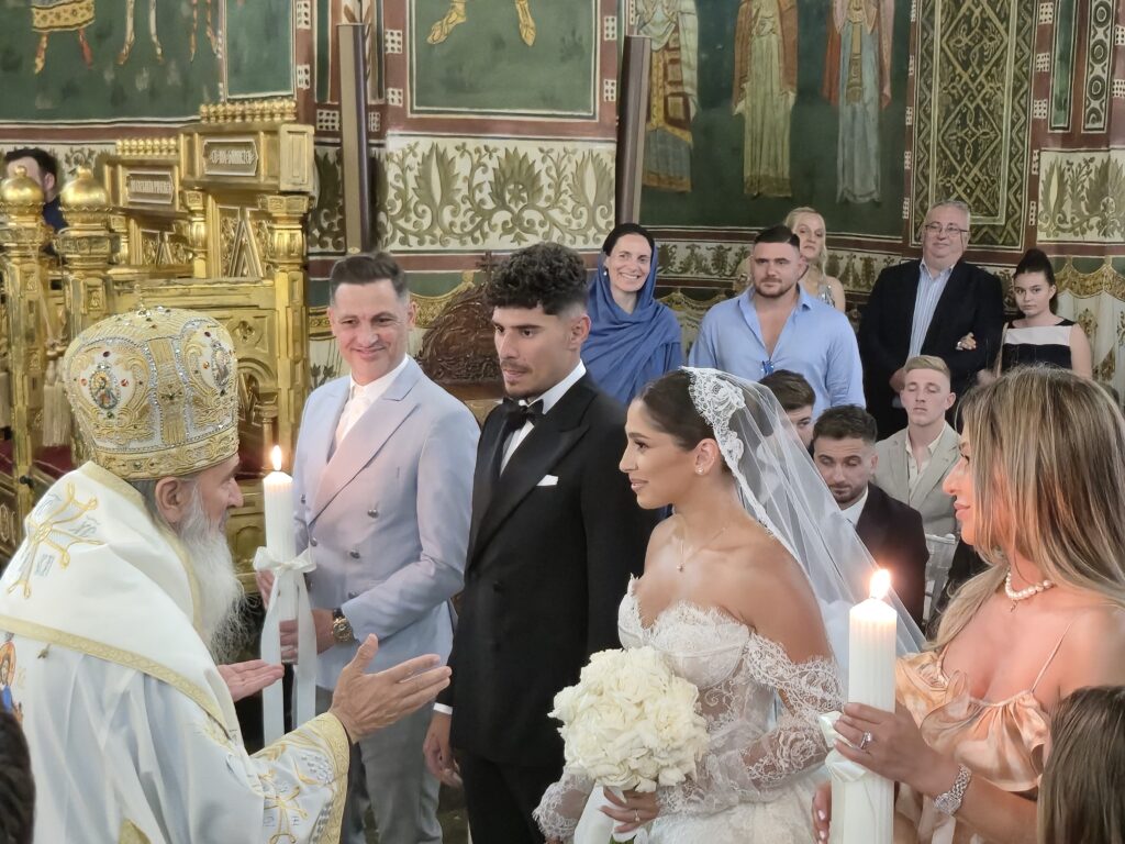 FOTO VIDEO Celebrul fotbalist Florinel Coman se căsătorește la Catedrala din Constanța/ ÎPS Teodosie oficiază ceremonia/ Este prezent și Gigi Becali UPDATE 25 FOTO VIDEO Celebrul fotbalist Florinel Coman se căsătorește la Catedrala din Constanța/ ÎPS Teodosie oficiază ceremonia/ Este prezent și Gigi Becali UPDATE e50a9c24 47e3 4806 b509 0b5e7a6c1cff
