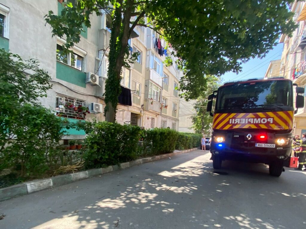 FOTO VIDEO Cum s-au deplasat pompierii DEGEABA în Năvodari pentru o oală cu mâncare UPDATE 3 FOTO VIDEO Cum s-au deplasat pompierii DEGEABA în Năvodari pentru o oală cu mâncare UPDATE ec17a81b e296 4f9d 833a 4abab4e307c3