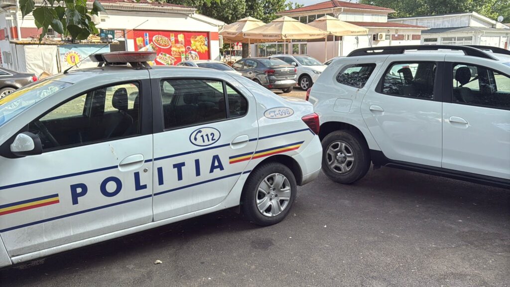 FOTO VIDEO Alertă în Mamaia! Un paznic a tras focuri de armă. Mai multe echipaje de poliție la fața locului 6 FOTO VIDEO Alertă în Mamaia! Un paznic a tras focuri de armă. Mai multe echipaje de poliție la fața locului fb1105a5 2d65 473b adcd e0e40f6e5c46