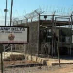 Statele Unite trimit 100 de români fără acte în închisoarea din Guantanamo inchisoarea din Guantanamo