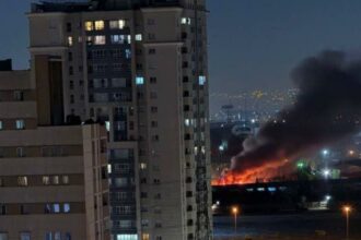 Israel a lovit, într-un atac major, siturile nucleare din Iran. Teheranul a lansat 100 de drone și amenință cu un război total israelul a atacat zeci de tinte nucleare din iran mai multi oficiali iranieni au fost ucisi sua si israelul vor plati un pret urias 980363