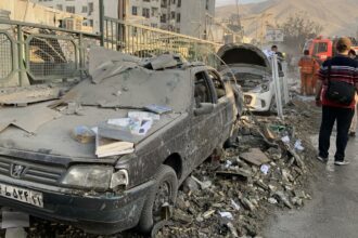 MAE cere românilor din Israel și Iran să își anunțe prezența la ambasade. Avertisment în contextul tensiunilor din Orientul Mijlociu mae avertizeaza romanii care se afla in iran ca trebuie sa paraseasca urgent aceasta tara 980356