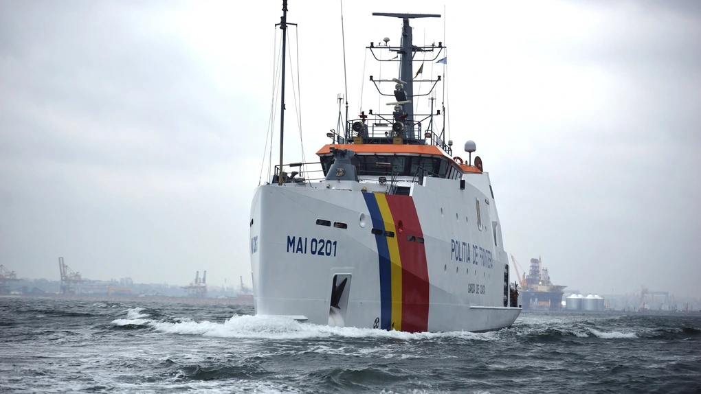 Captură ilegală în Marea Neagră: Zeci de calcani și rechini, găsiți la bordul unei nave bulgărești, în apropierea Constanței / Cazul a ajuns pe mâna judecătorilor nava OPV MAI 0201