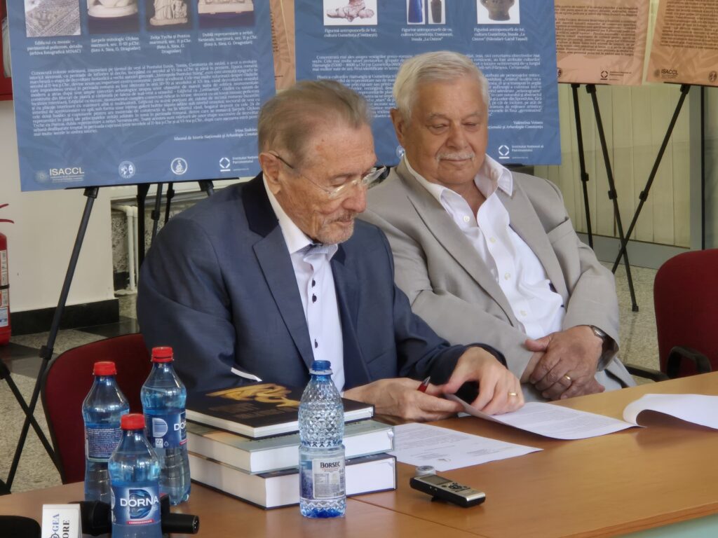 FOTO VIDEO Emil Constantinescu participă la vernisajul dedicat patrimoniului natural și cultural al Dobrogei, la Constanța 21 FOTO VIDEO Emil Constantinescu participă la vernisajul dedicat patrimoniului natural și cultural al Dobrogei, la Constanța 02b4c4f5 90e6 427b b626 df7b9fdca4fd