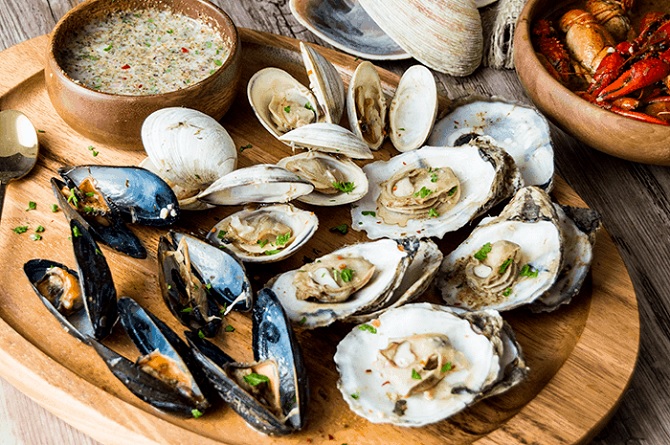 O firmă care este furnizorul de fructe de mare al restaurantelor de top din Constanța, a intrat în insolvență 08 stridii