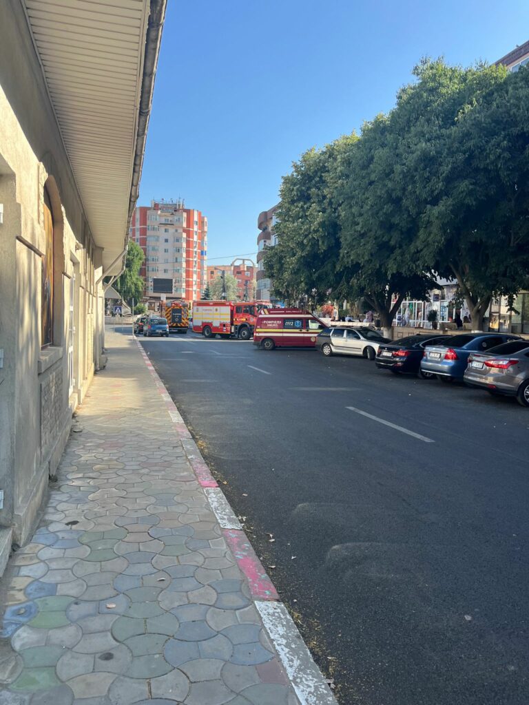 FOTO VIDEO Alertă! Incendiu la restaurantul Donerci Omer Usta, din Năvodari UPDATE 0e162b74 3774 419f 83fc b64f75ed4056