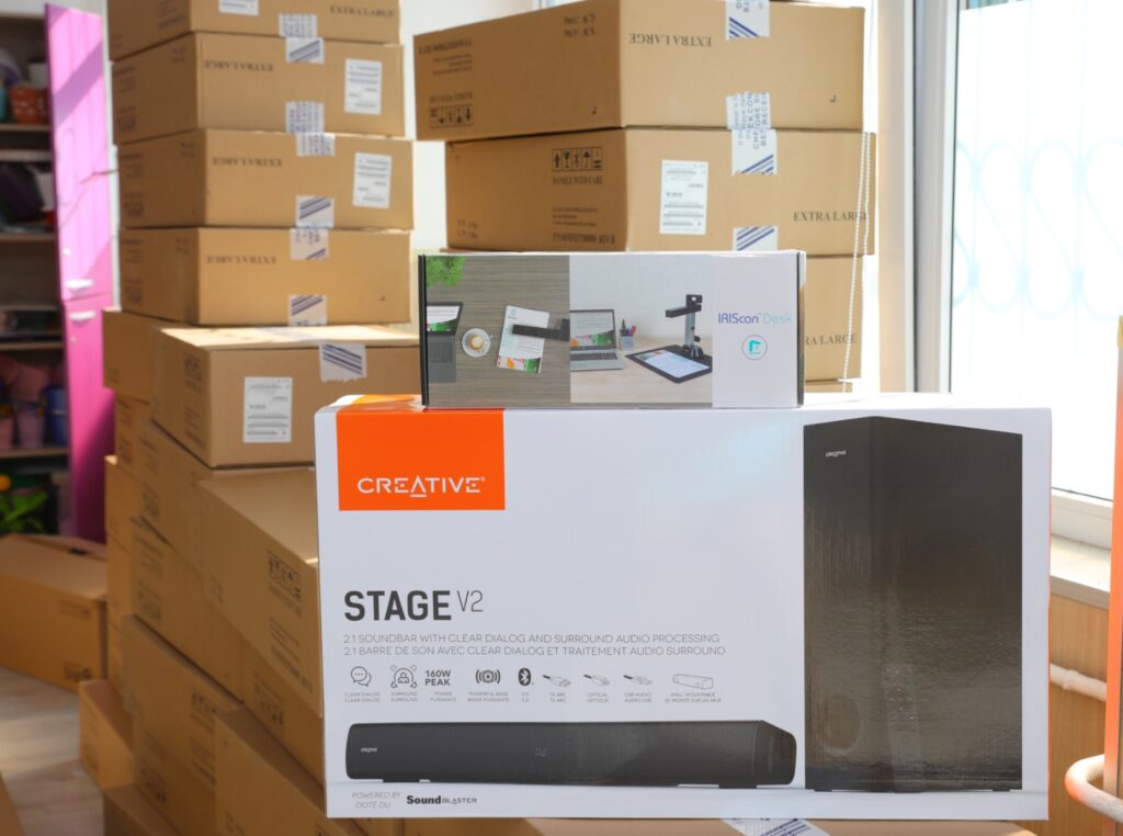 FOTO Primăria Constanța a demarat procesul de dotare a unităților de învățământ preuniversitar cu mobilier, materiale didactice și echipamente digitale 3 FOTO Primăria Constanța a demarat procesul de dotare a unităților de învățământ preuniversitar cu mobilier, materiale didactice și echipamente digitale 1 5