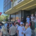 FOTO VIDEO Protest în fața sediului ANAF din Constanța după ce Guvernul a tăiat sporul pentru condiții vătămătoare 1094951d d8ba 4066 b7e4 56861514142d