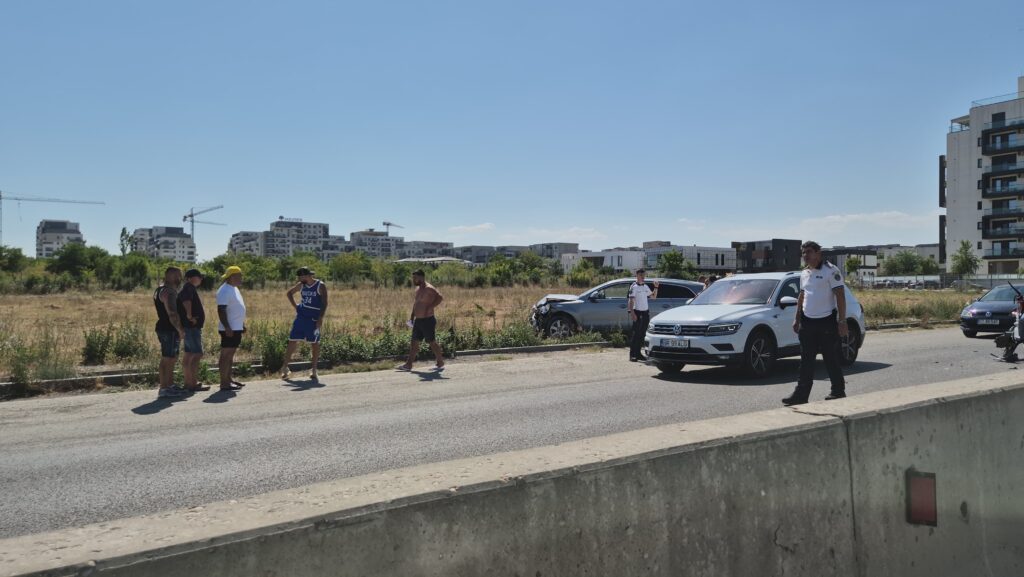 FOTO VIDEO Accident rutier cu PATRU mașini, între Constanța și Ovidiu 3 FOTO VIDEO Accident rutier cu PATRU mașini, între Constanța și Ovidiu 13be06b5 7644 436d 86aa 2c2cb5e3783a