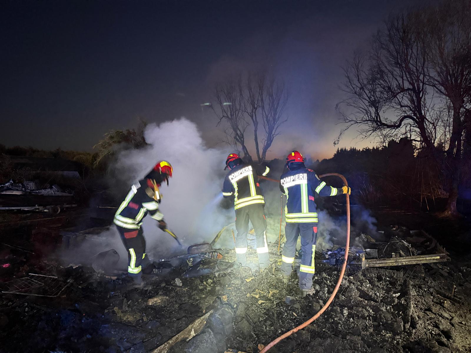 FOTO VIDEO O nouă intervenție a pompierilor români în sprijinul autorităților franceze 1ac57f2b ebba 47b0 bc26 45577f0ab337