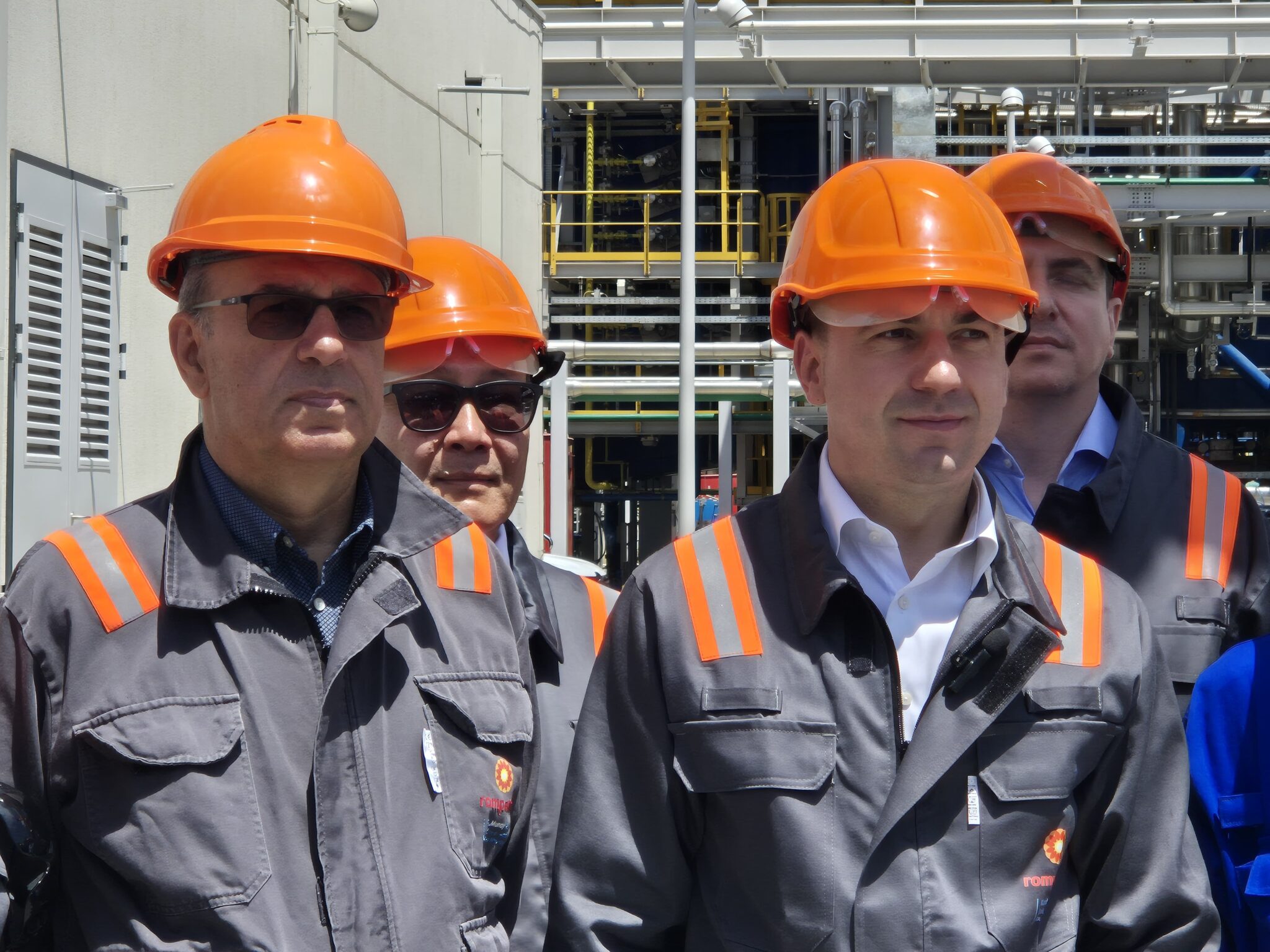 FOTO VIDEO Ministrul Energiei, în vizită la centrala de cogenerare de la rafinăria Petromidia/ „Mă voi muta la un furnizor care are un preț mai bun” LIVE TEXT 49777a2f eb9e 41cf 9fde 5eadfa715b56