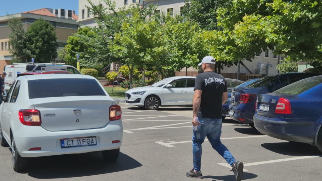 UPDATE VIDEO Ultimele trei decizii în dosarul ”Fabrica de Moșteniri”/ Iată ce au decis magistrații / Susținătorii lor au făcut SCANDAL 9 UPDATE VIDEO Ultimele trei decizii în dosarul ”Fabrica de Moșteniri”/ Iată ce au decis magistrații / Susținătorii lor au făcut SCANDAL 4bd28c40 1bba 4dfa 917b 2e0f086e4e90