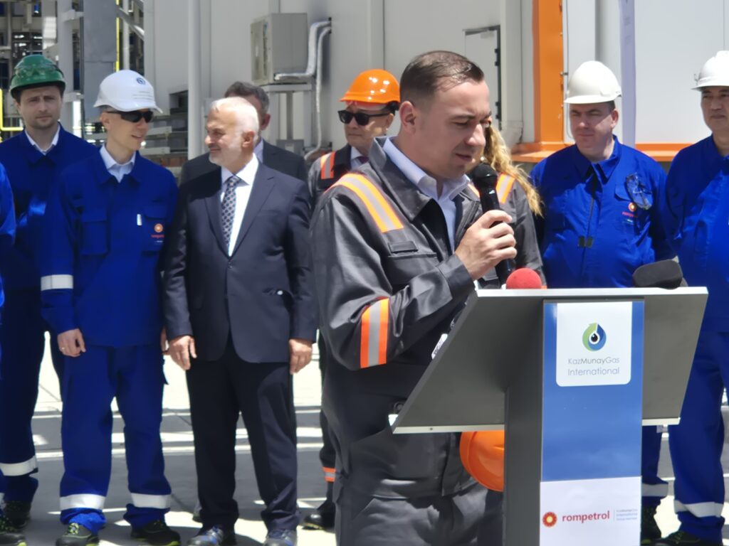 FOTO VIDEO Ministrul Energiei, în vizită la centrala de cogenerare de la rafinăria Petromidia/ „Mă voi muta la un furnizor care are un preț mai bun” LIVE TEXT 4e3dfe5f f502 41c9 8f86 f3fed98b5205