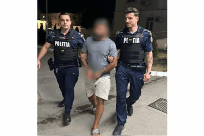 FOTO Bărbatul care a furat de pe plajă geanta unui vârstnic a fost reținut 4r4