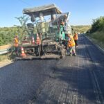 FOTO DJ 391A intră în reabilitare: lucrări de asfaltare pe tronsonul Răzoarele – Oltina 512274901 654761767612987 2298084032371883801 n