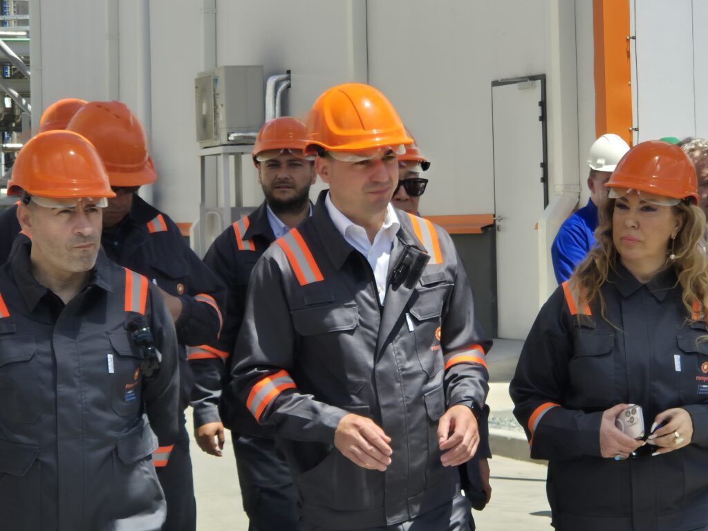 FOTO VIDEO Ministrul Energiei, în vizită la centrala de cogenerare de la rafinăria Petromidia/ „Mă voi muta la un furnizor care are un preț mai bun” LIVE TEXT 5a35a1e2 1852 416d 9cc9 b2724bb7e417