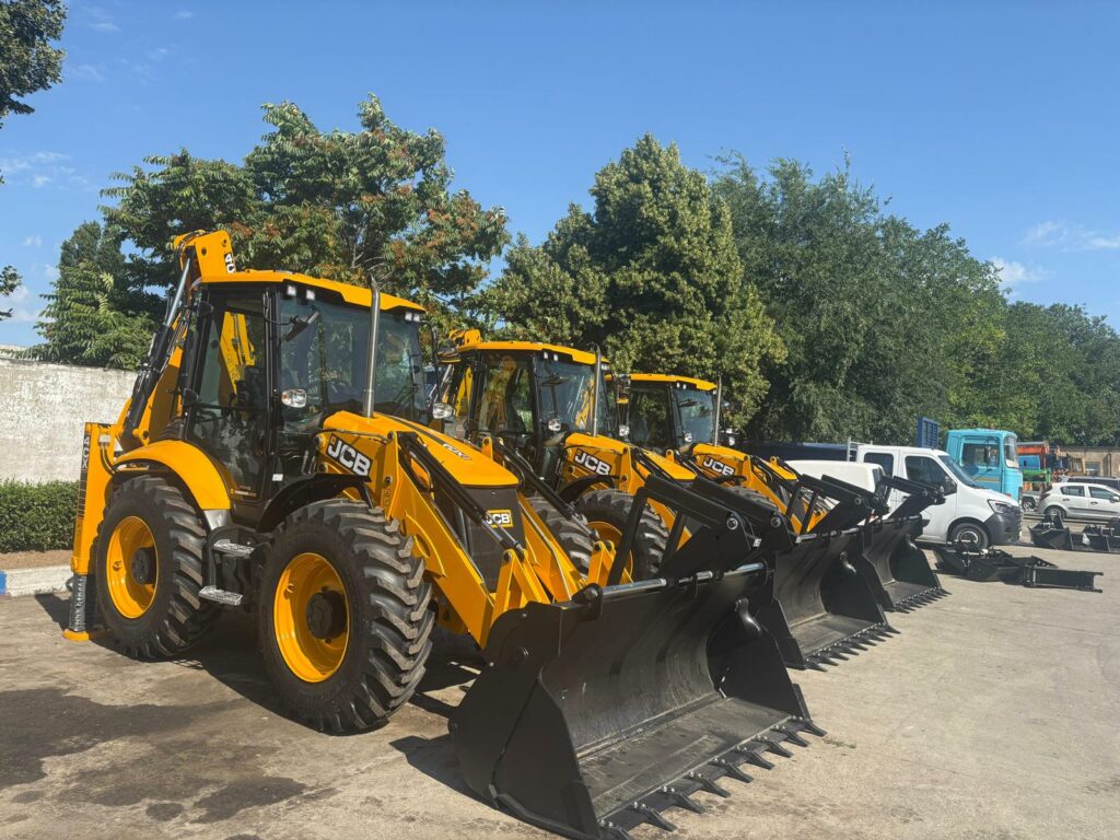 FOTO Drumuri Județene Constanța are cinci noi buldoexcavatoare de ultimă generație 2 FOTO Drumuri Județene Constanța are cinci noi buldoexcavatoare de ultimă generație 5db55204 a6ff 4281 94c6 4a6ff8a54cab