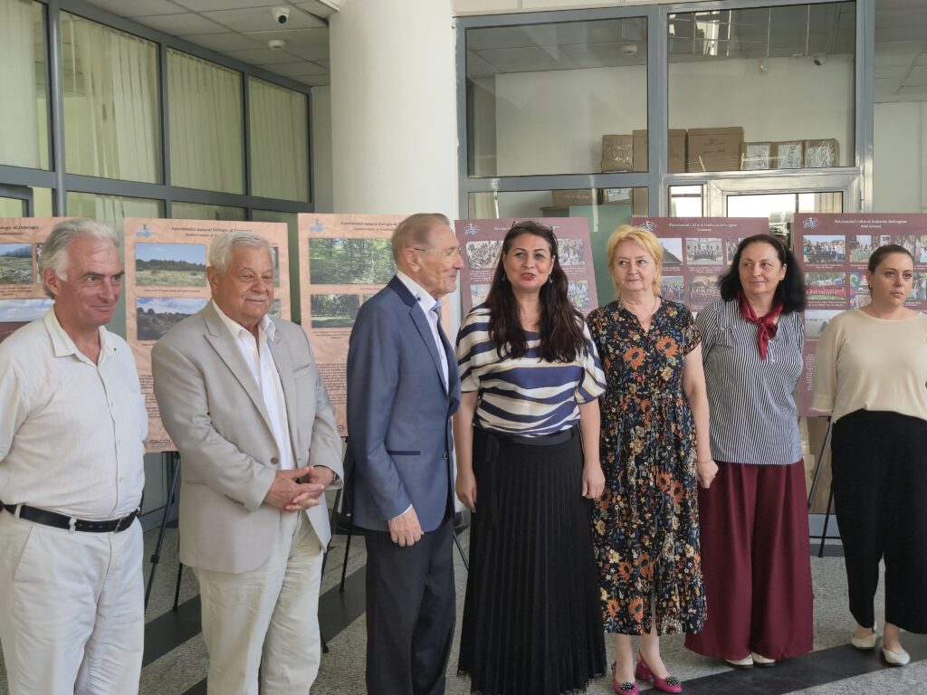 FOTO VIDEO Emil Constantinescu participă la vernisajul dedicat patrimoniului natural și cultural al Dobrogei, la Constanța 24 FOTO VIDEO Emil Constantinescu participă la vernisajul dedicat patrimoniului natural și cultural al Dobrogei, la Constanța 5dbdb8ab 5a22 403d a773 8d0eed71514a
