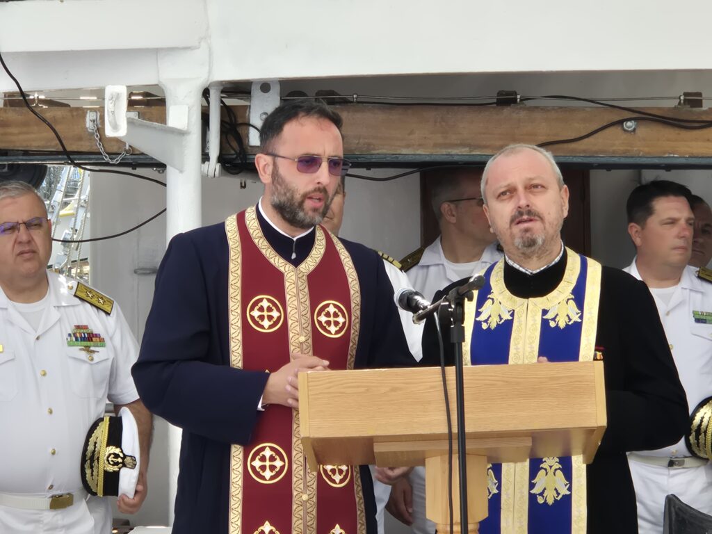 FOTO VIDEO Sentimente puternice pentru studenții Academiei Navale! Nava-școală „Mircea” pleacă în marșul internațional de instrucție 5fbfe6ff ac47 40f6 9642 94422af2fdc5