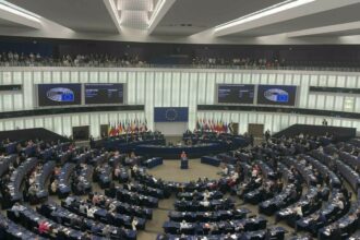 Moţiunea de cenzură împotriva Comisiei Europene a fost respinsă de Parlamentul European cu o largă majoritate 62558491
