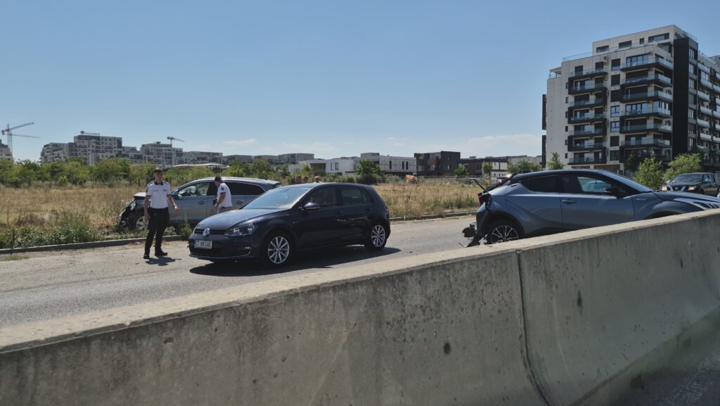FOTO VIDEO Accident rutier cu PATRU mașini, între Constanța și Ovidiu 4 FOTO VIDEO Accident rutier cu PATRU mașini, între Constanța și Ovidiu 64c58f68 3f9f 4238 8de3 8528b2a5333b