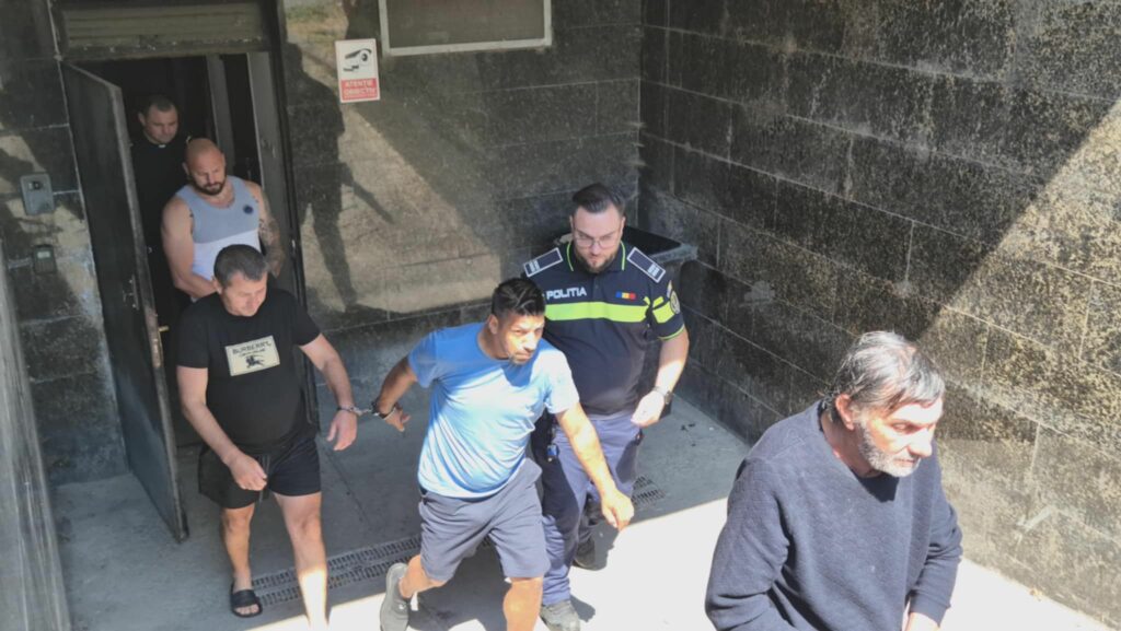 FOTO VIDEO Mogoșu cere magistraților ARESTUL LA DOMICILIU/ Zice că a crezut că i-a fost luată plata de două ori la cafenea 6c5a864f fefe 4e54 adb0 8ba4667a4e9f