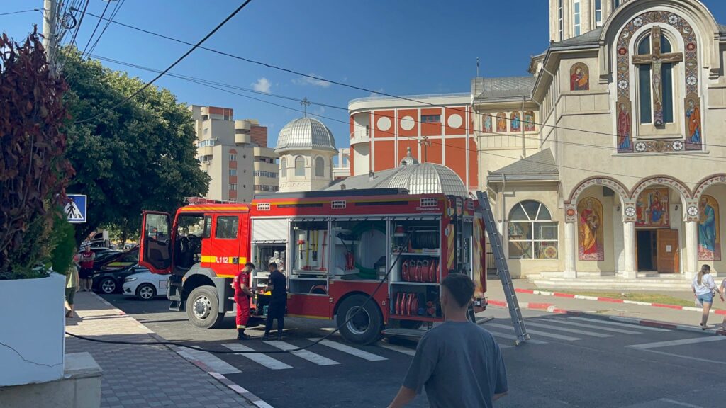 FOTO VIDEO Alertă! Incendiu la restaurantul Donerci Omer Usta, din Năvodari UPDATE 73be5ef6 9961 410e 8730 2eb40d864888