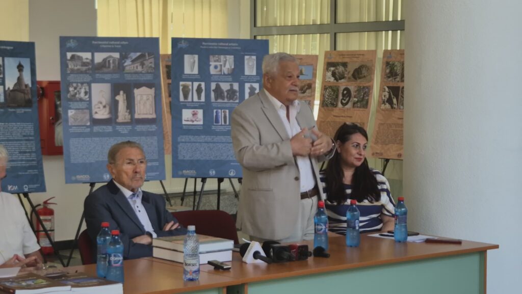 FOTO VIDEO Emil Constantinescu participă la vernisajul dedicat patrimoniului natural și cultural al Dobrogei, la Constanța 6 FOTO VIDEO Emil Constantinescu participă la vernisajul dedicat patrimoniului natural și cultural al Dobrogei, la Constanța 94c28707 5ee5 480d a4a1 4da88d4ed11c