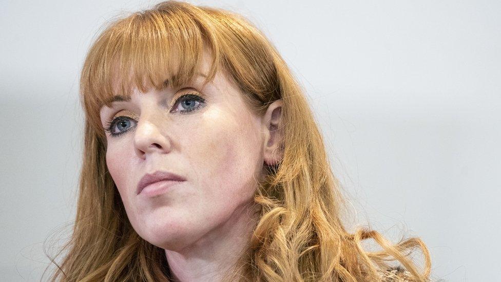 Guvernul britanic scade vârsta dreptului la vot la 16 ani Angela Rayner