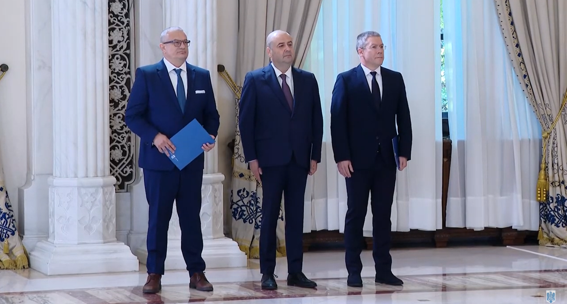 VIDEO CCR are trei noi judecători: Dacian Dragoş, Csaba Asztalos şi Mihai Busuioc au depus jurământul în fața lui Nicușor Dan CCR