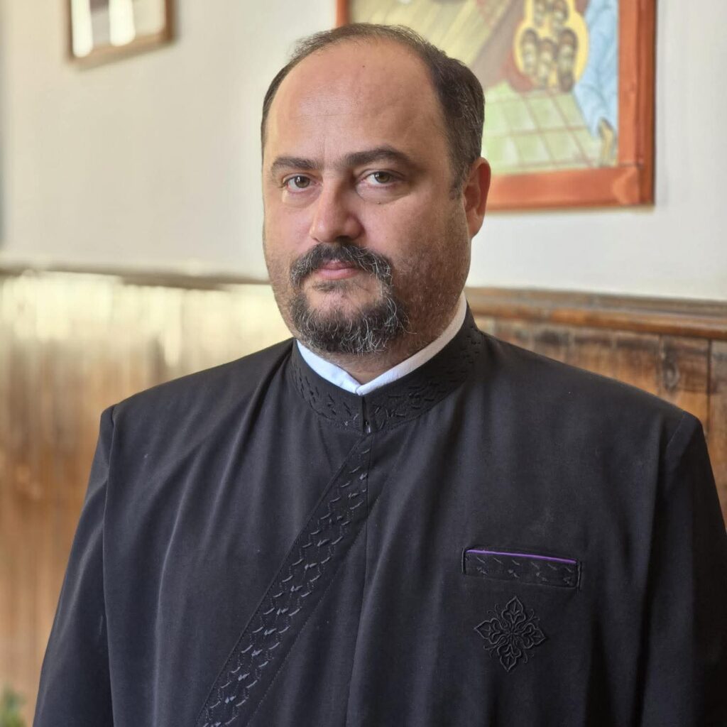 IPS Calinic, despre plecarea familiei de preoți Pricop, de la Constanța: îi mulțumesc IPS Teodosie pentru alți doi preoți care au venit, tot cu surle și trâmbițe 5 IPS Calinic, despre plecarea familiei de preoți Pricop, de la Constanța: îi mulțumesc IPS Teodosie pentru alți doi preoți care au venit, tot cu surle și trâmbițe IMG 20250708 WA0003 1 1