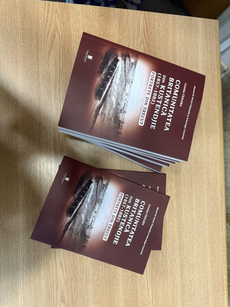 FOTO VIDEO Cristian Cealera lansează o nouă carte despre Constanța veche: „Comunitatea britanică din Kustendjie (1857–1882)” 5 FOTO VIDEO Cristian Cealera lansează o nouă carte despre Constanța veche: „Comunitatea britanică din Kustendjie (1857–1882)” IMG 2777