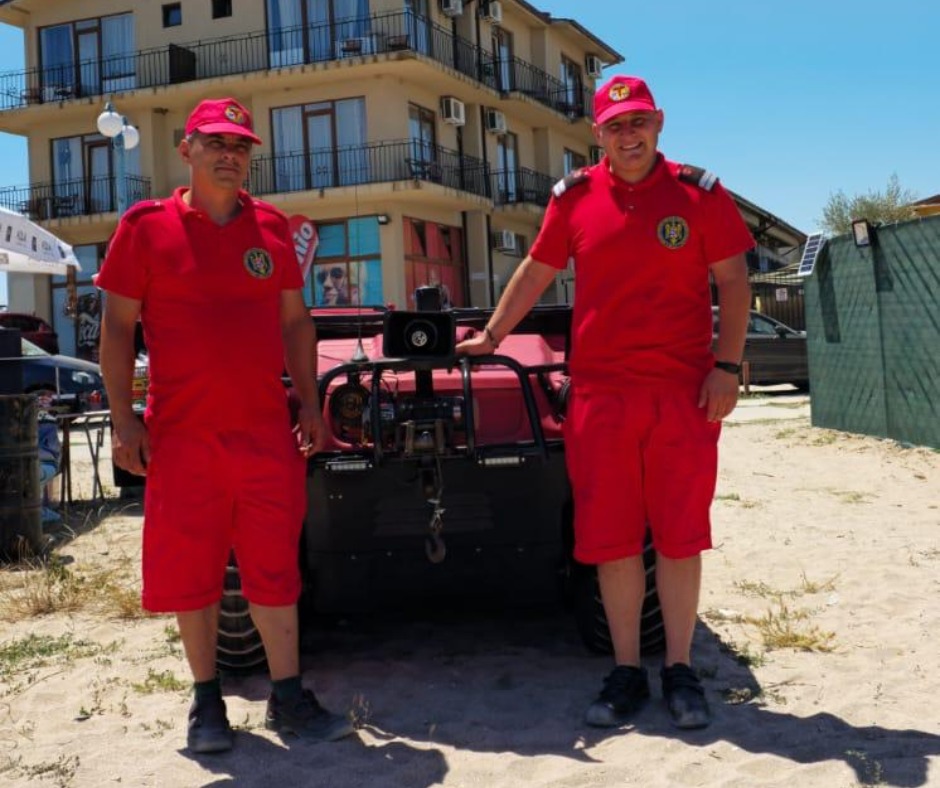 FOTO Peste 400 de pompieri detașați pe litoral pentru siguranța turiștilor în sezonul estival 8 FOTO Peste 400 de pompieri detașați pe litoral pentru siguranța turiștilor în sezonul estival Imagine WhatsApp 2025 07 04 la 14.54.40 df0d65b0