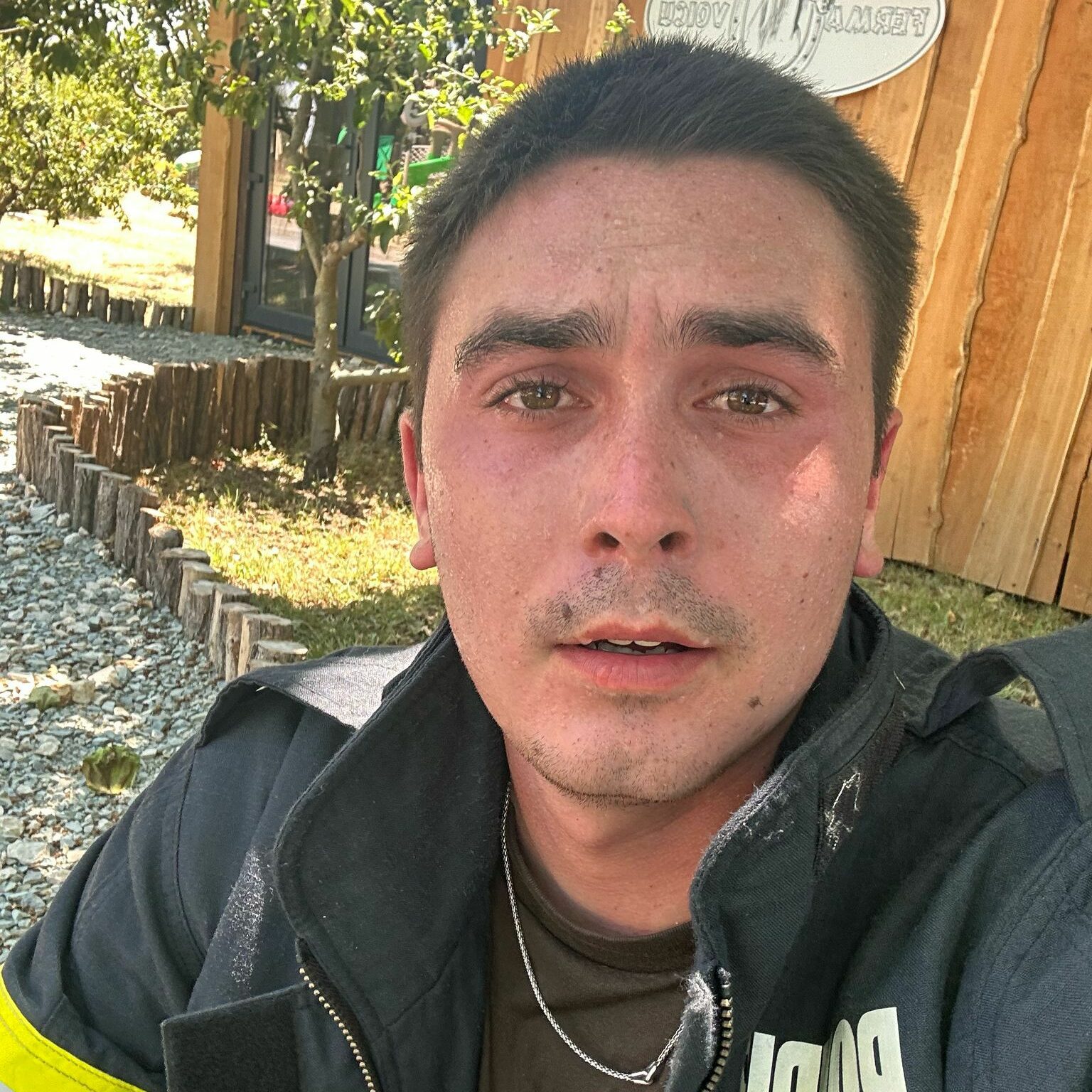 Un pompier din Tuzla, exemplu de devotament: a intervenit la un incendiu în timpul liber 2 Un pompier din Tuzla, exemplu de devotament: a intervenit la un incendiu în timpul liber Imagine WhatsApp 2025 07 04 la 15.55.26 10209aef edited
