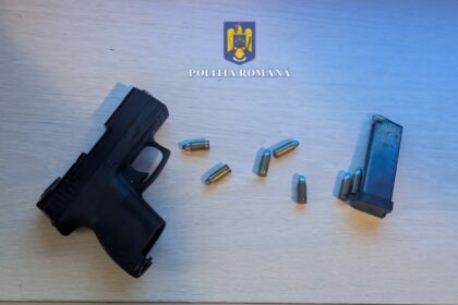 VIDEO Bărbat din Constanța, reținut după ce a fost prins cu armă letală și muniție deținute ilegal Imagine WhatsApp 2025 07 18 la 16.38.10 bc265753
