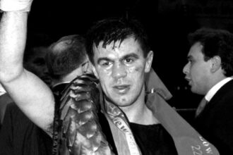 A murit Mihai Leu la 56 de ani! Fostul mare campion român de box a trecut în neființă ODkzMzg2YmM0ZTQ1NjBhZjhmZTMwOGQxNTY0Njk3ZDU.thumb